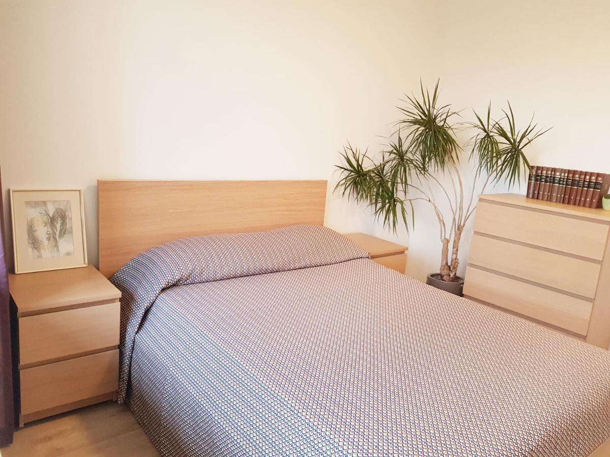 New Center Apartment *